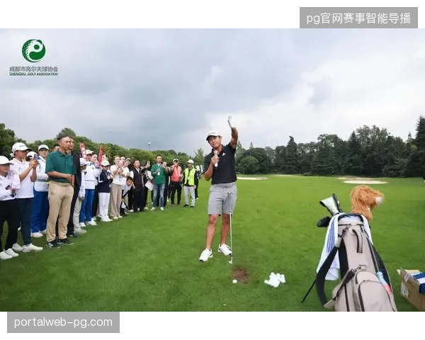 赛事主办方如何利用社交互动机制，将单一的观看行为演进为长效的用户留存闭环？